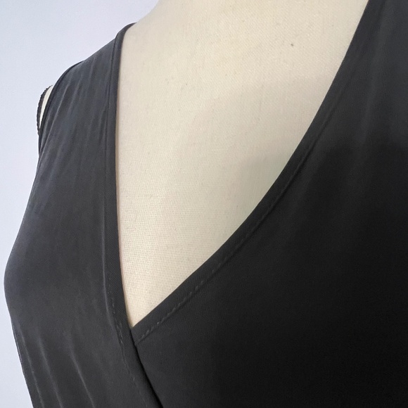 Sienna Sky Lined Cropped Jumper Size L Black- Modal Blend - Picture 4 of 8